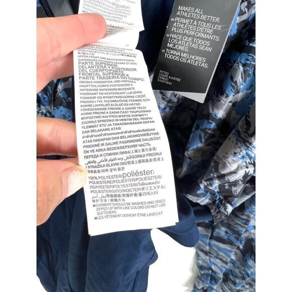 Under armour fitted blue camo print pullover NWT - Picture 8 of 11